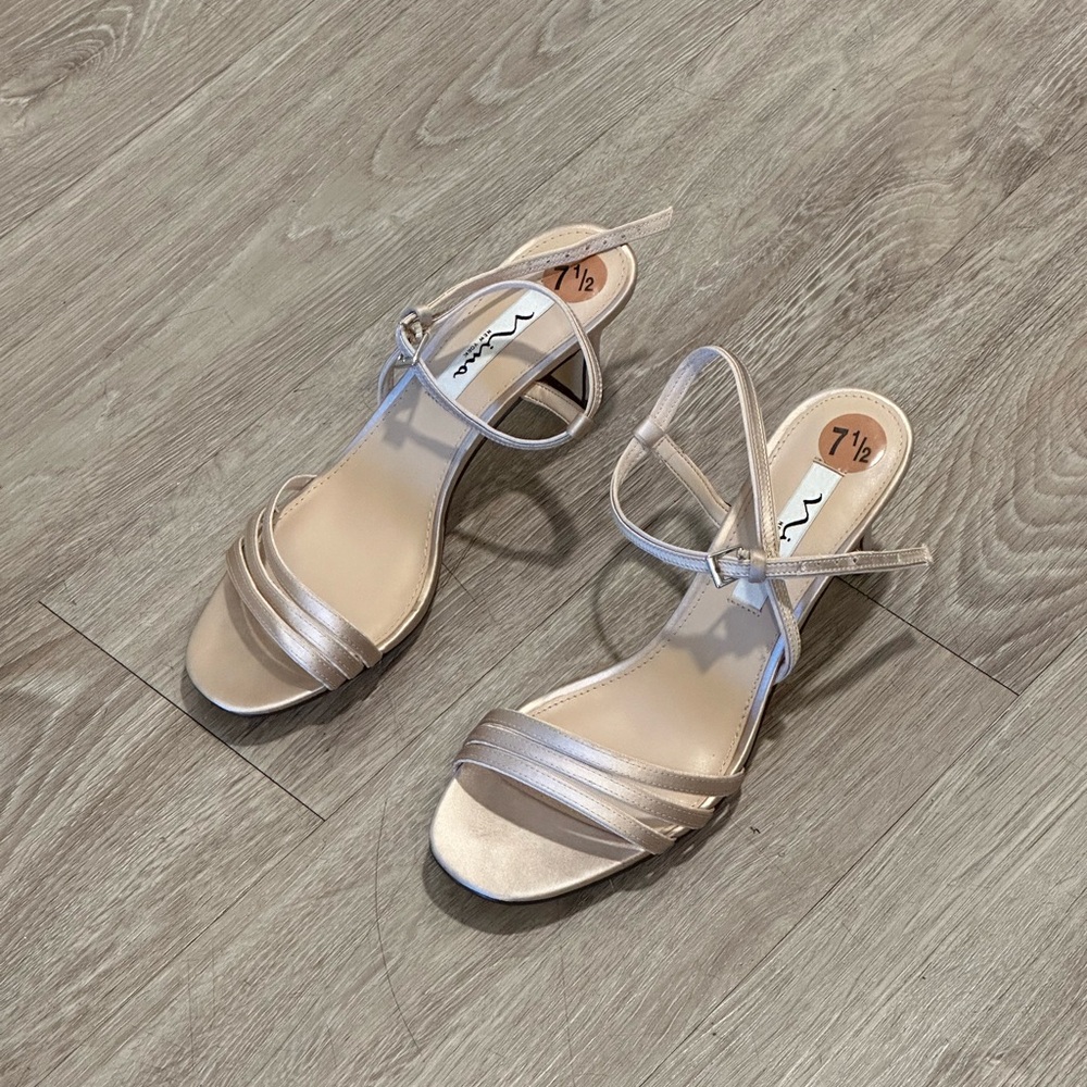 Nina NY sandals (never used)